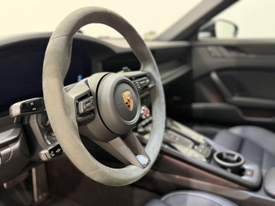 Porsche 911 Cabrio Targa 3.6 4 GTS auto (16)