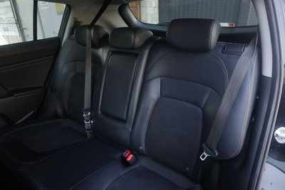 Kia Sportage 2.0 CRDI AWD Rebel (3)