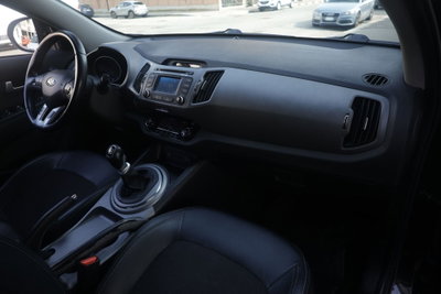 Kia Sportage 2.0 CRDI AWD Rebel (8)