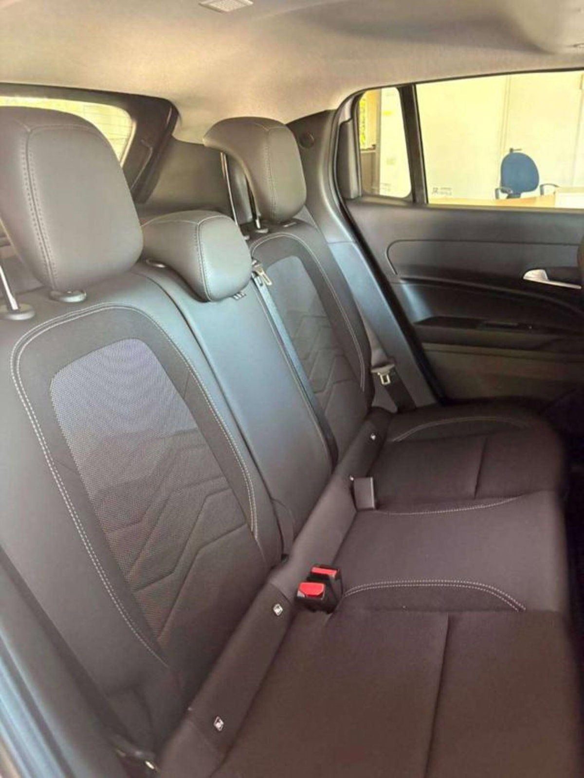 Jeep Avenger 1.2 turbo Summit fwd 100cv (19)