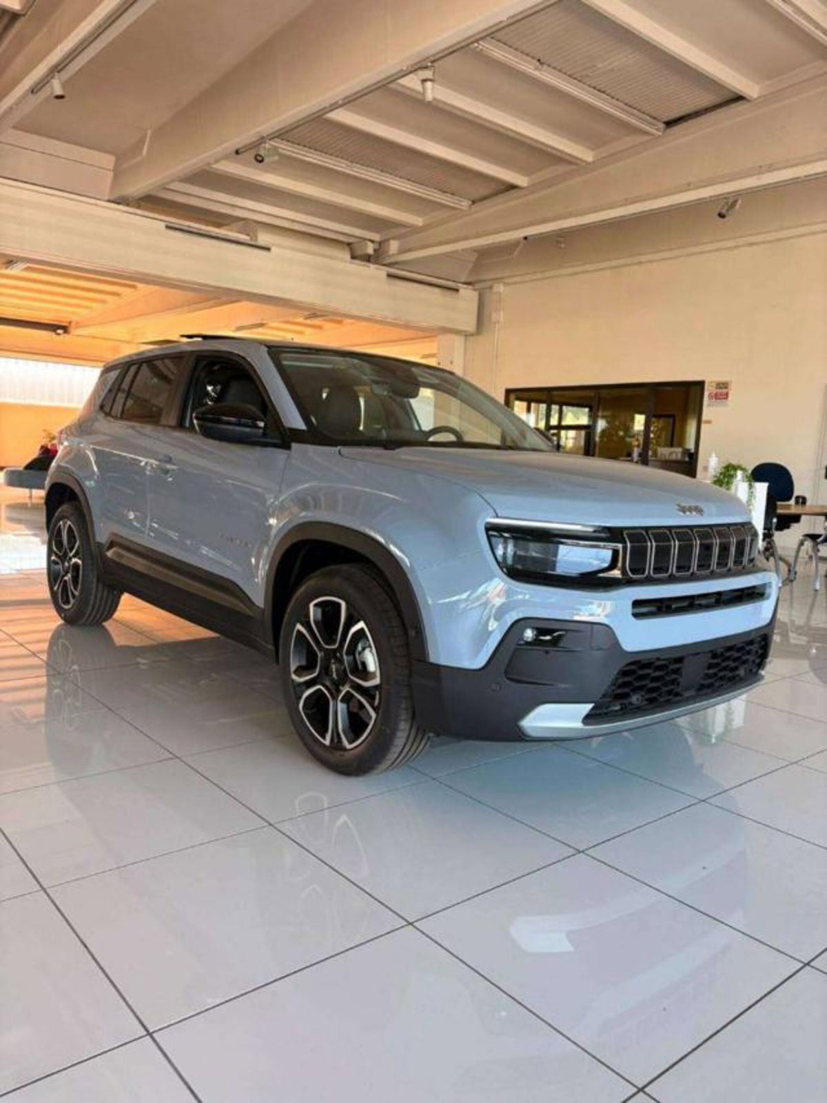 Jeep Avenger 1.2 turbo Summit fwd 100cv (3)