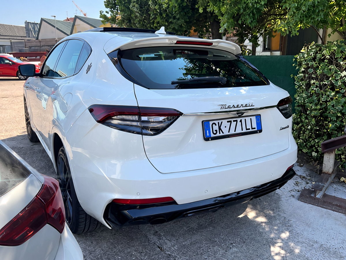 Maserati Levante Levante 3.0 V6 Modena Ultima 430cv auto (10)