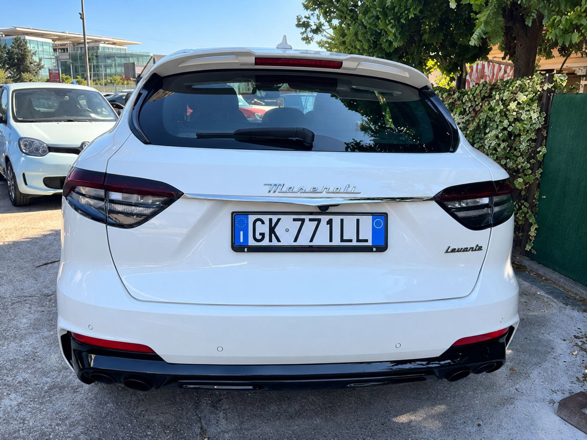Maserati Levante Levante 3.0 V6 Modena Ultima 430cv auto (9)