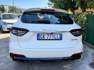 Maserati Levante Levante 3.0 V6 Modena Ultima 430cv auto (9)