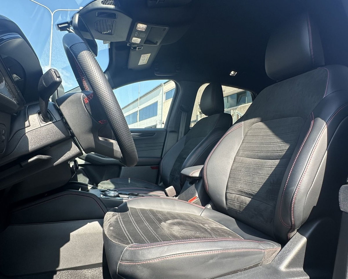 Ford Kuga 2.5 Plug In Hybrid 225 CV CVT 2WD ST-Line X Design (11)
