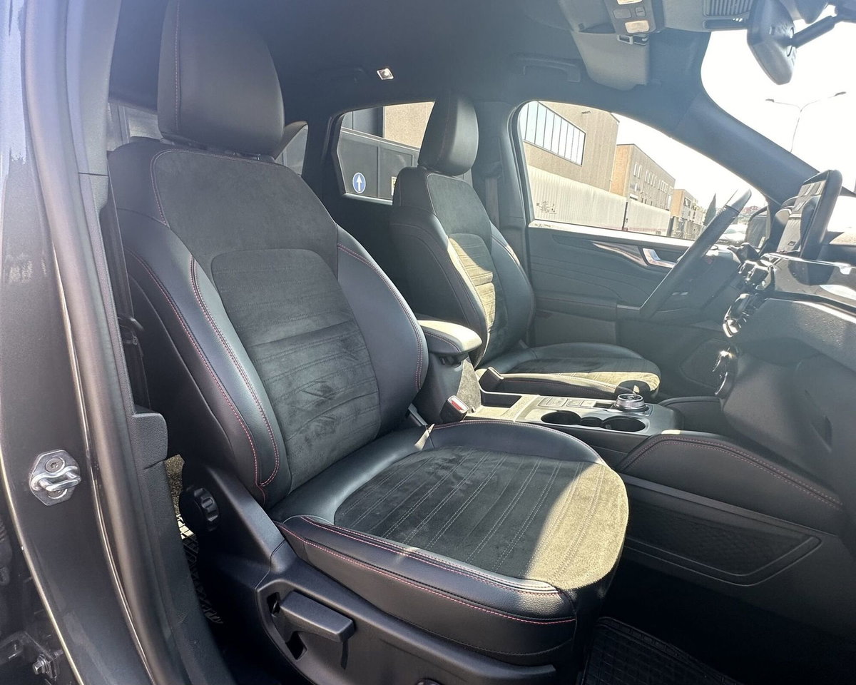 Ford Kuga 2.5 Plug In Hybrid 225 CV CVT 2WD ST-Line X Design (12)