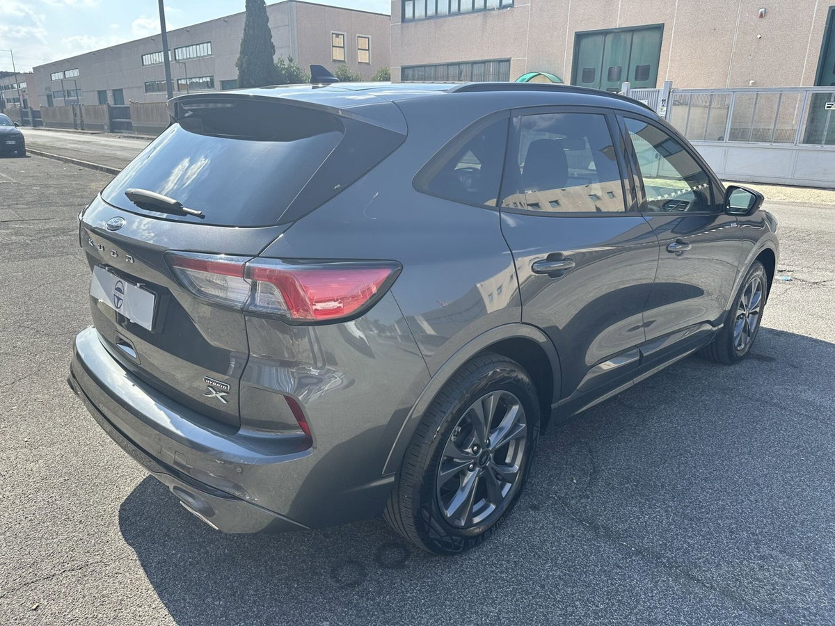 Ford Kuga 2.5 Plug In Hybrid 225 CV CVT 2WD ST-Line X Design (6)