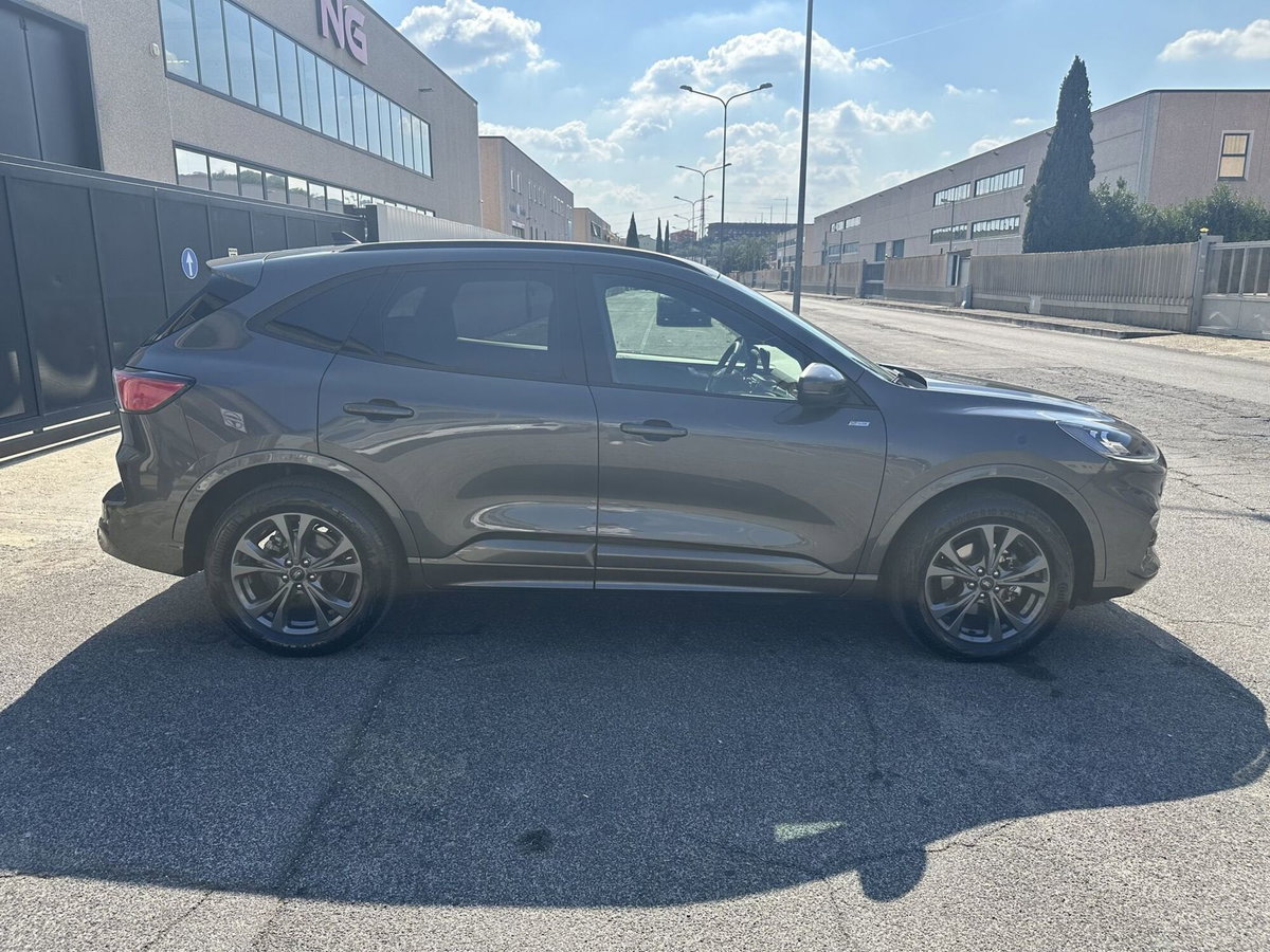 Ford Kuga 2.5 Plug In Hybrid 225 CV CVT 2WD ST-Line X Design (8)