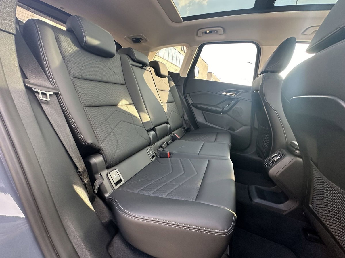 BMW X1 sdrive20i mhev 48V auto (13)