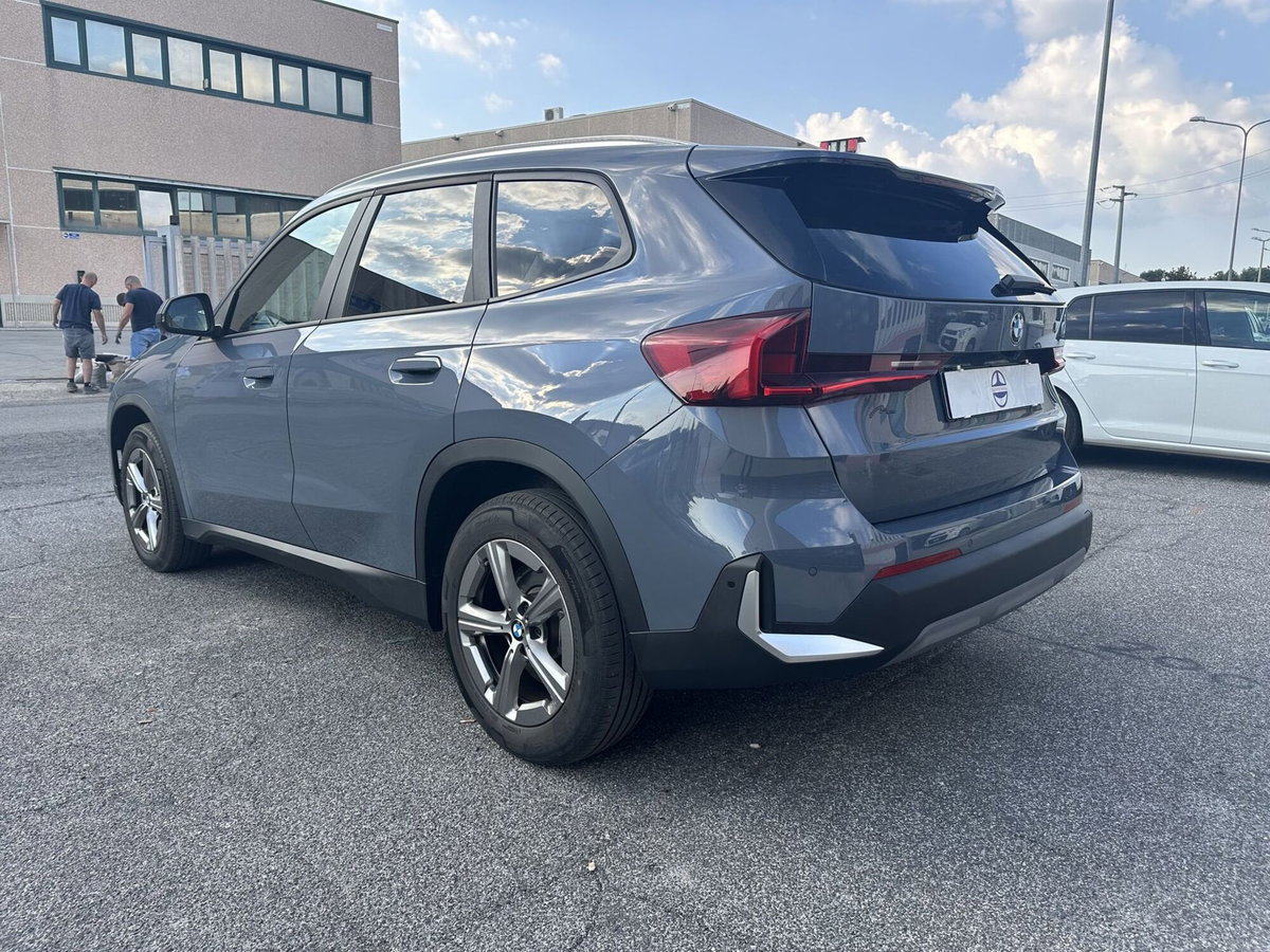 BMW X1 sdrive20i mhev 48V auto (4)