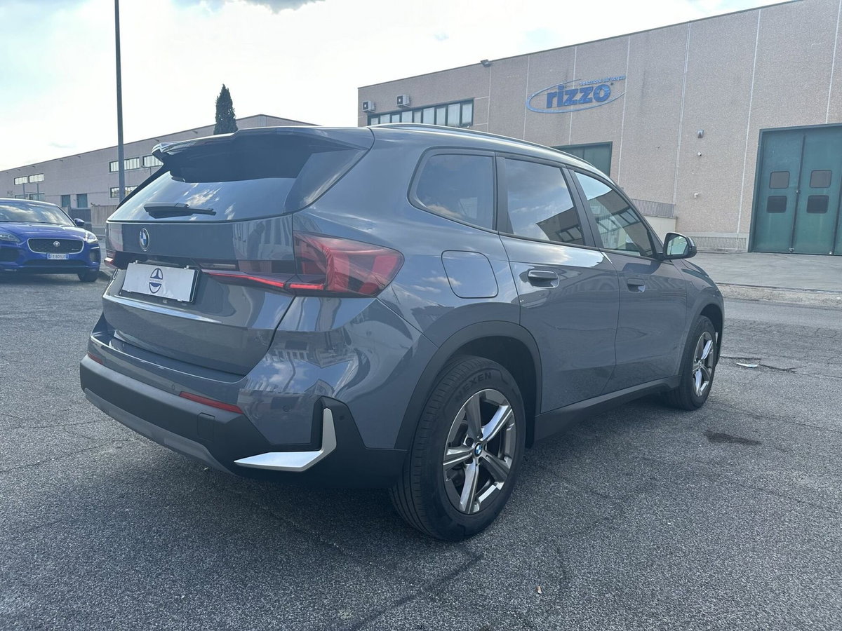 BMW X1 sdrive20i mhev 48V auto (6)