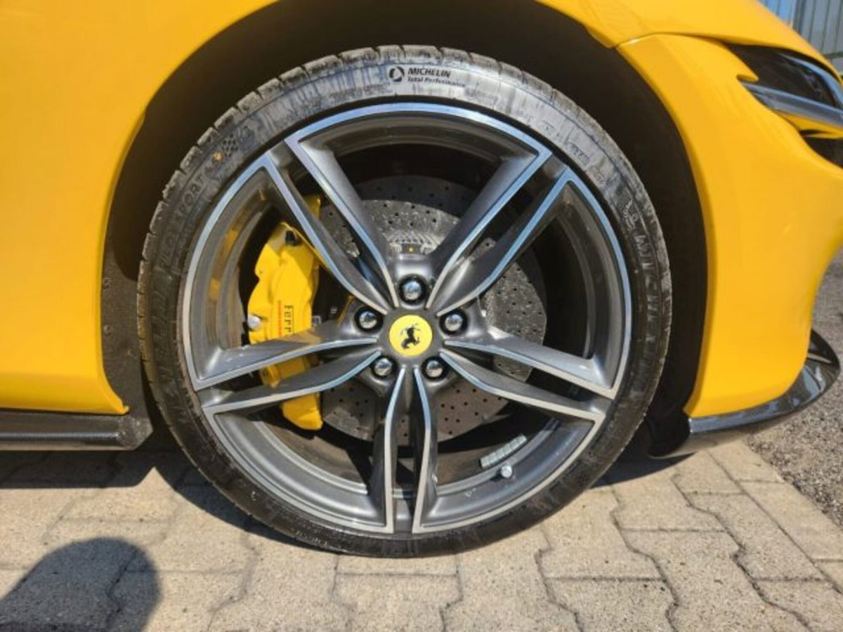 Ferrari Roma Spider 3.9 F1 dct (7)