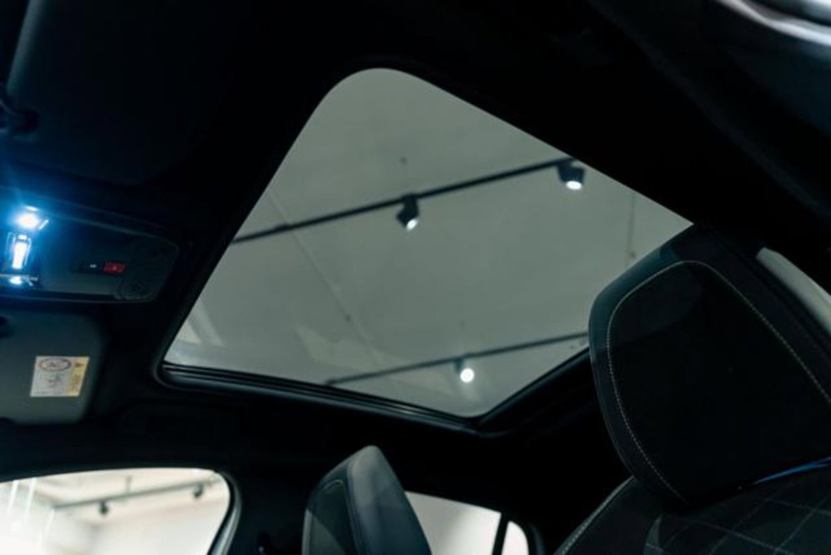 Peugeot 208 motore elettrico 136 CV 5 porte GT (13)