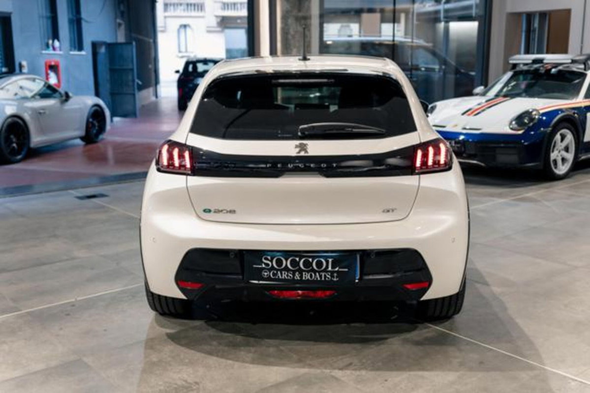 Peugeot 208 motore elettrico 136 CV 5 porte GT (19)