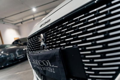 Peugeot 208 motore elettrico 136 CV 5 porte GT (2)