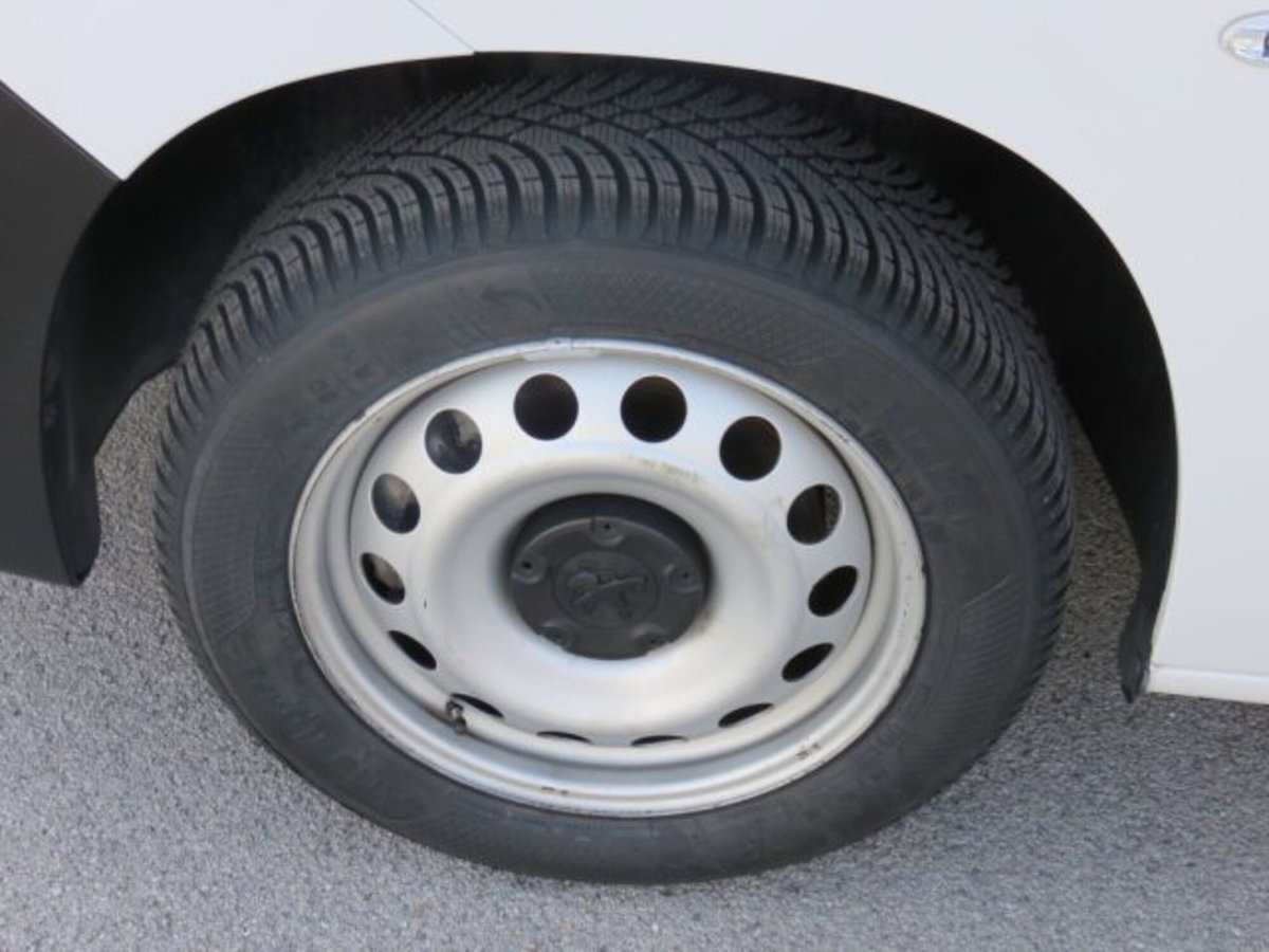 Peugeot Partner Furgone BlueHDi 130 EAT8 S&S PC 1000Kg Furgone Premium (11)