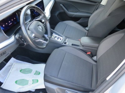 Skoda Octavia Station Wagon 1.5 G-TEC DSG Wagon Executive (5)
