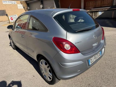 Opel Corsa 1.2 3 porte Sport (12)