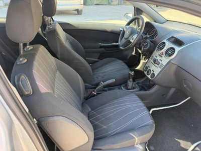 Opel Corsa 1.2 3 porte Sport (18)