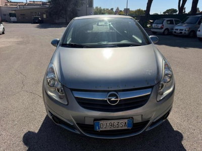 Opel Corsa 1.2 3 porte Sport (2)