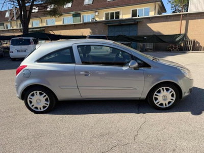 Opel Corsa 1.2 3 porte Sport (7)