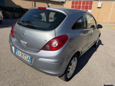 Opel Corsa 1.2 3 porte Sport (9)