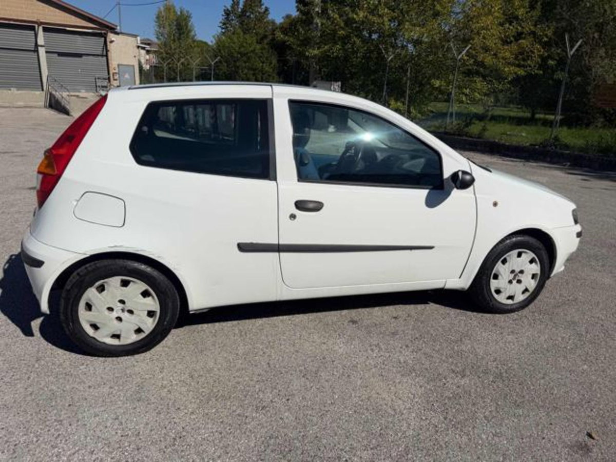 Fiat Punto 1.2i 16V cat 3 porte Verve (10)
