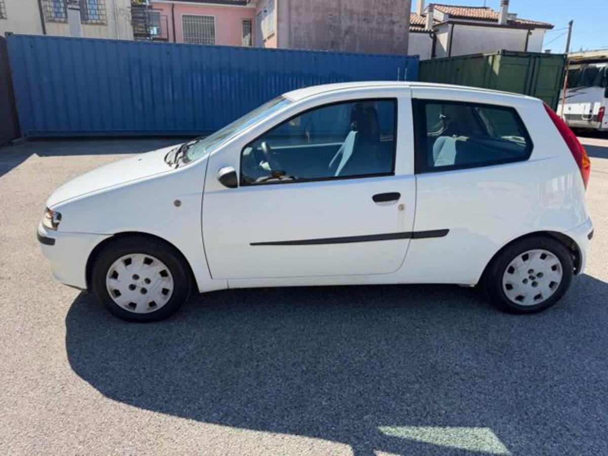 Fiat Punto 1.2i 16V cat 3 porte Verve (3)