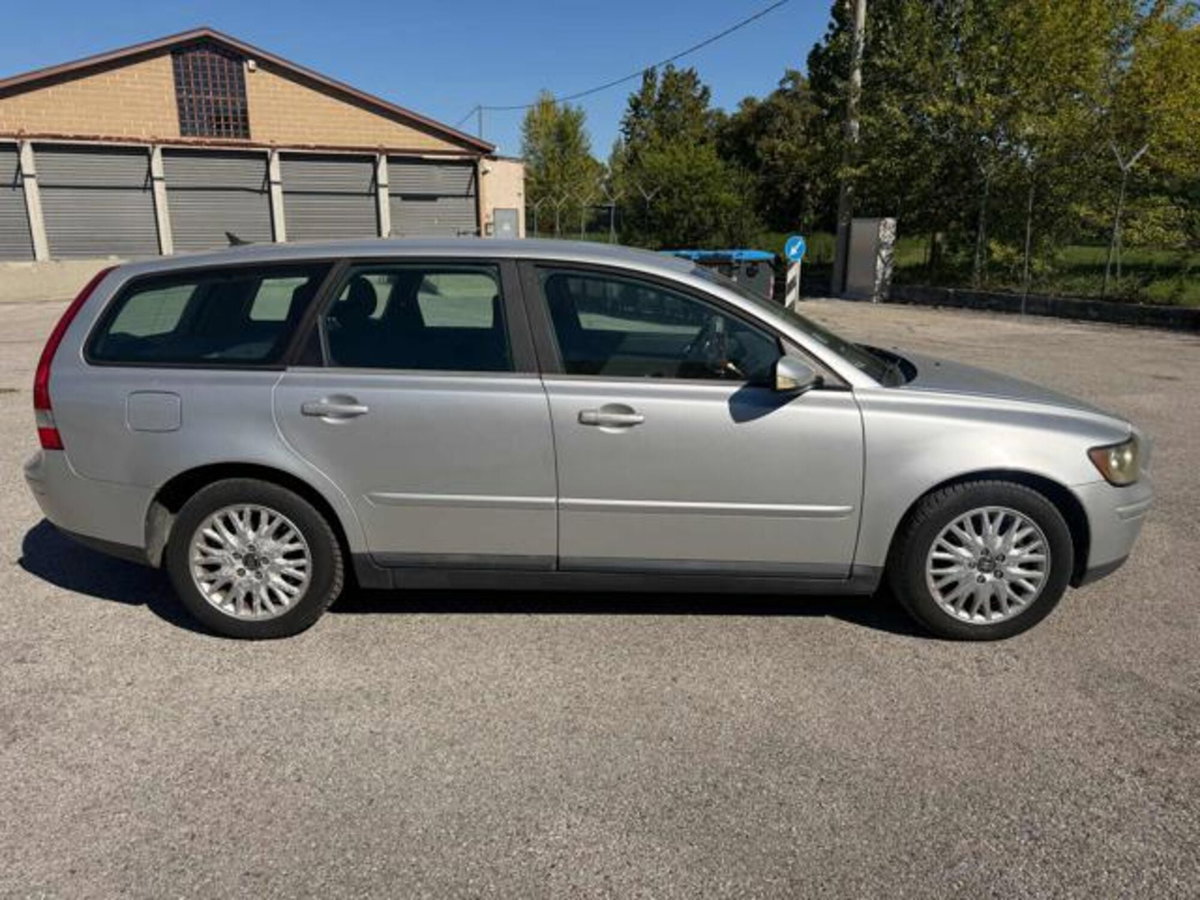 Volvo V50 2.0 D cat Summum (15)