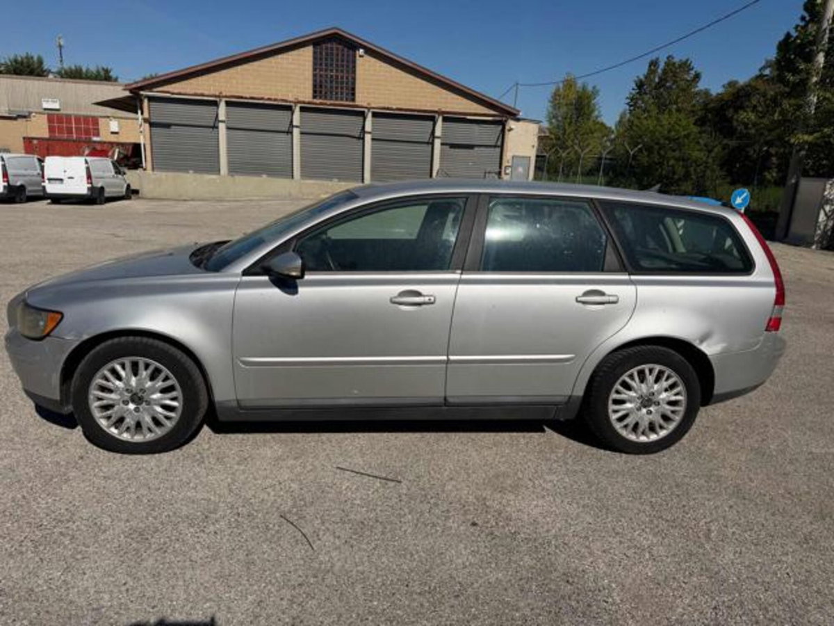 Volvo V50 2.0 D cat Summum (18)