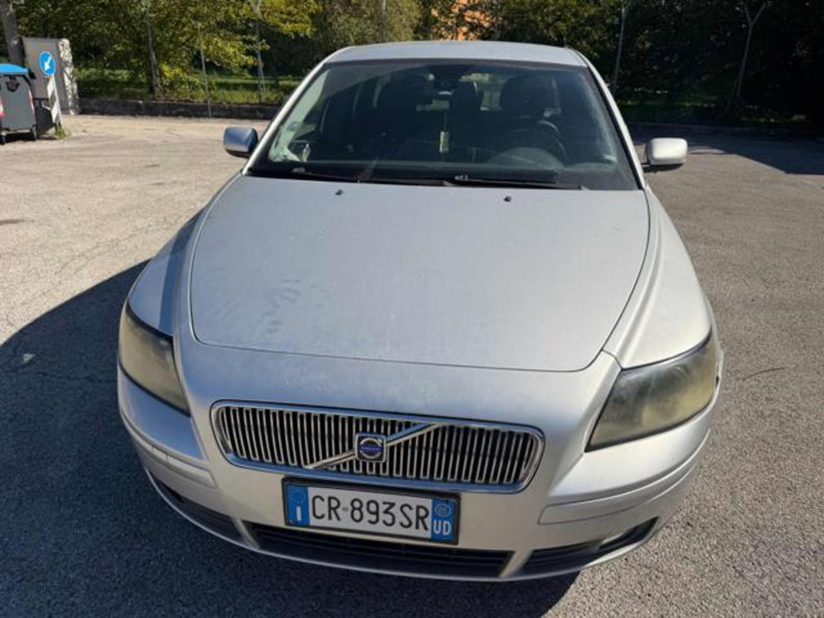 Volvo V50 2.0 D cat Summum (2)