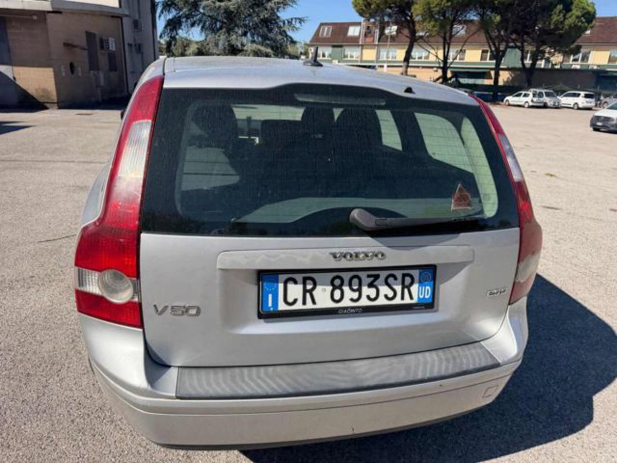 Volvo V50 2.0 D cat Summum (4)