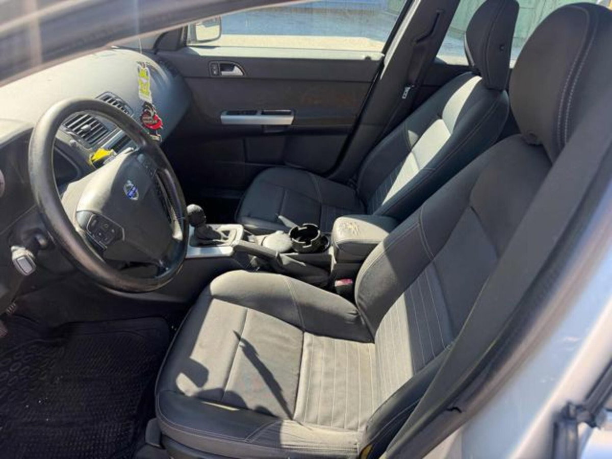 Volvo V50 2.0 D cat Summum (9)