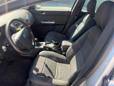 Volvo V50 2.0 D cat Summum (9)