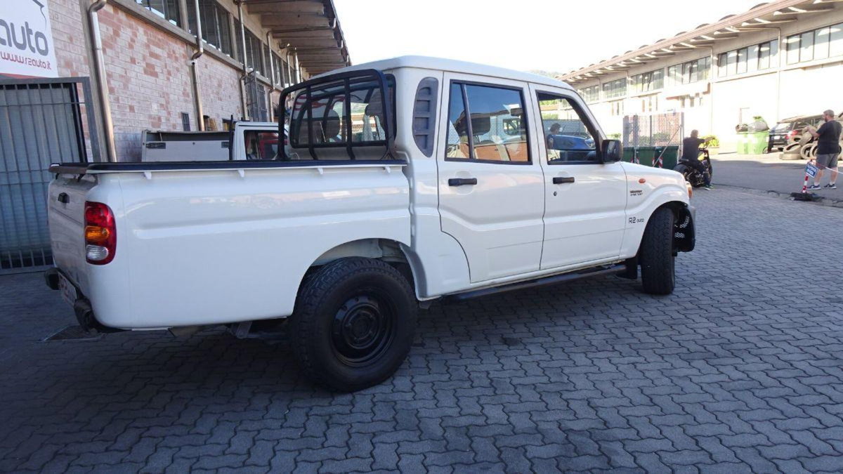 Mahindra Goa 2.2 CRDe 16V 4WD SLX (9)
