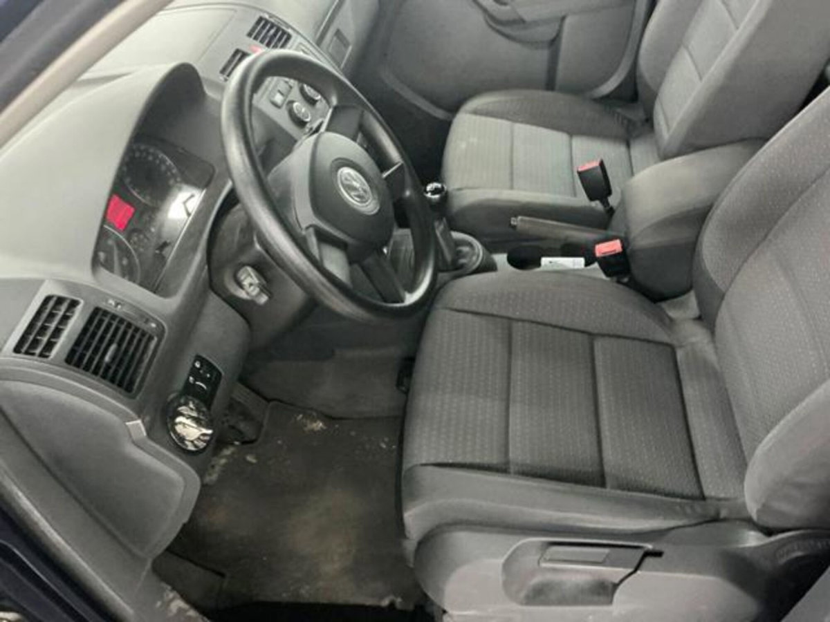 Volkswagen Touran TDI 101CV Trendline (10)