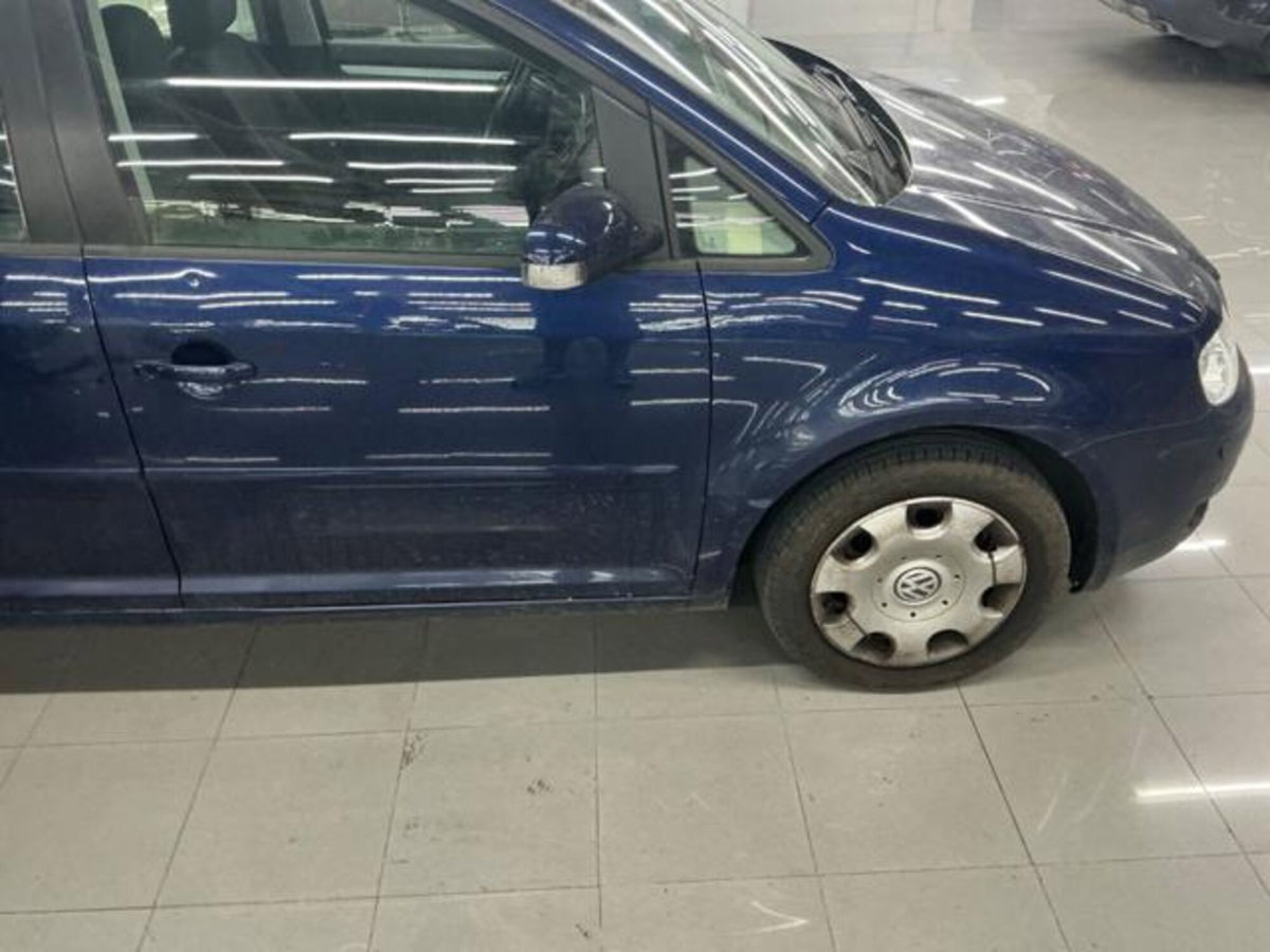Volkswagen Touran TDI 101CV Trendline (7)