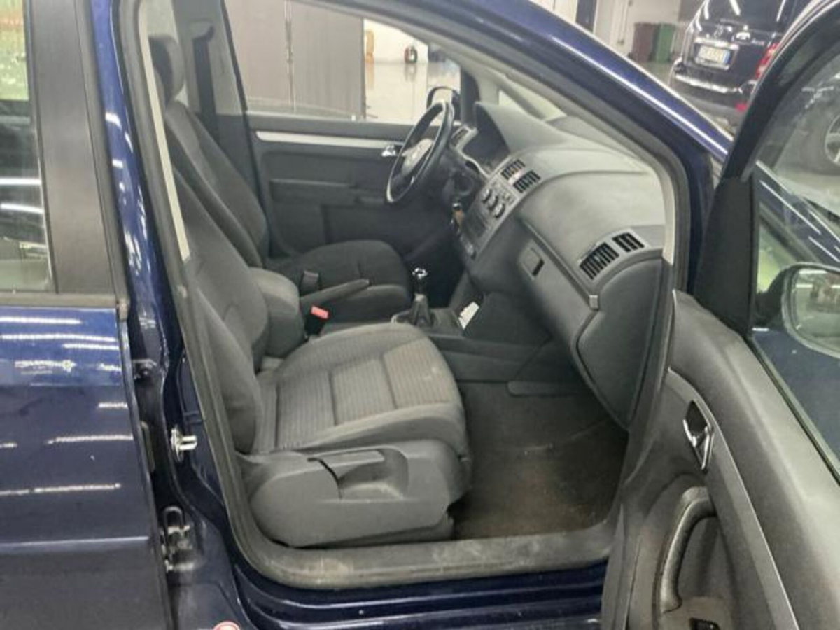 Volkswagen Touran TDI 101CV Trendline (9)