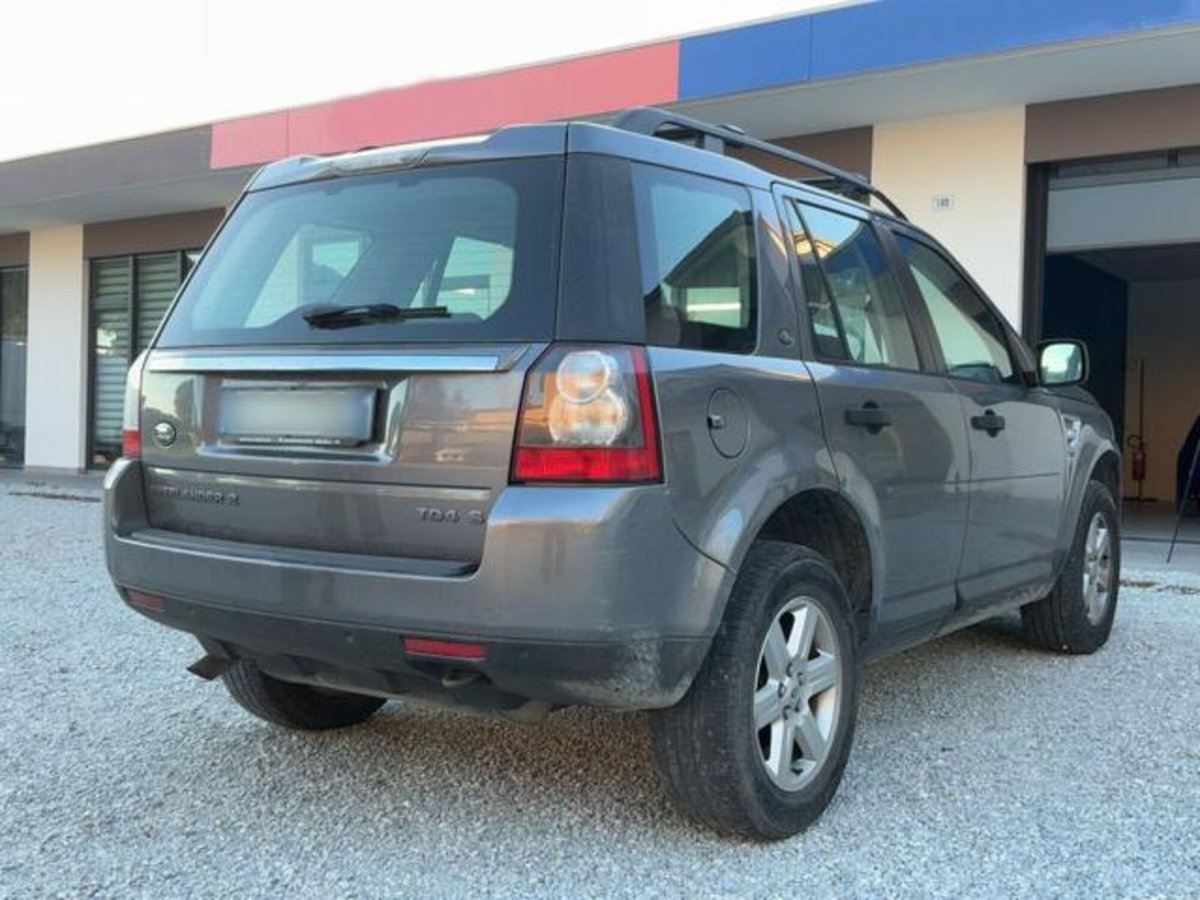 Land Rover Freelander 2.2 TD4 S.W. S (5)
