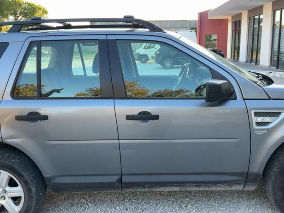 Land Rover Freelander 2.2 TD4 S.W. S (8)