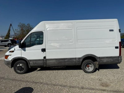 Iveco Daily Furgone 35S12V 2.3 Hpi TDI PM-TA Furgone (3)