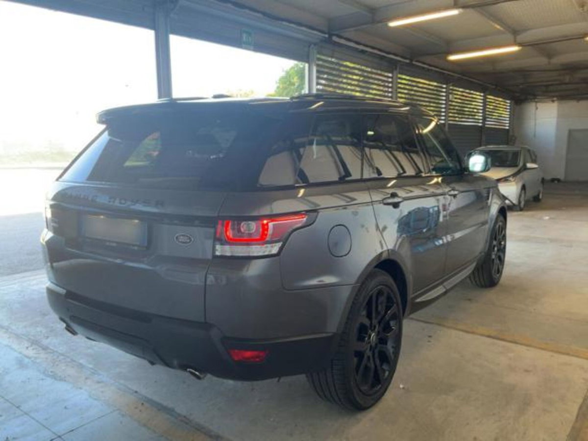 Land Rover Range Rover Sport 3.0 TDV6 HSE Dynamic (10)