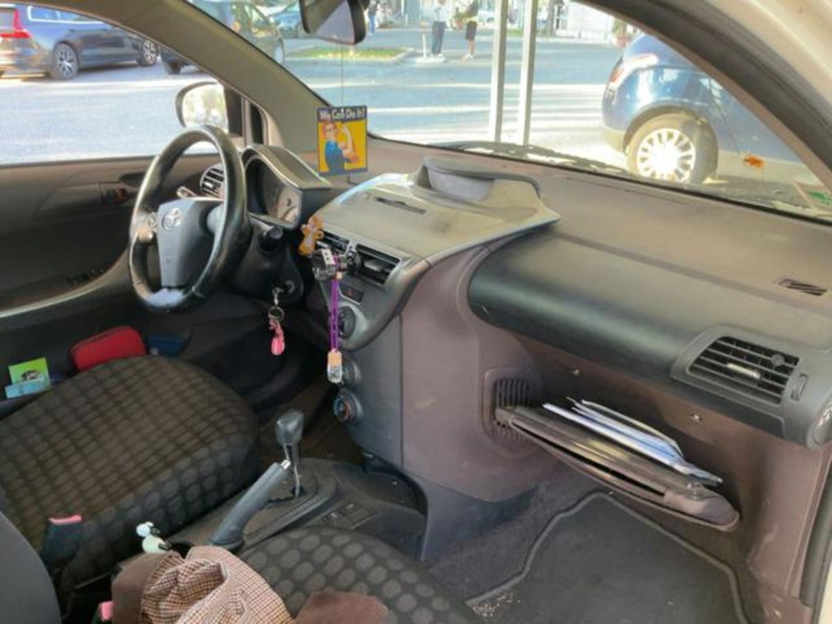 Toyota iQ 1.0 (11)