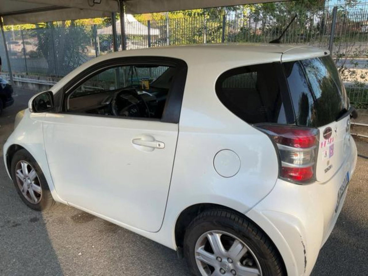 Toyota iQ 1.0 (5)