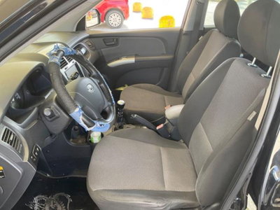 Kia Sportage 2.0 CRDI VGT 150CV 2WD Active (12)