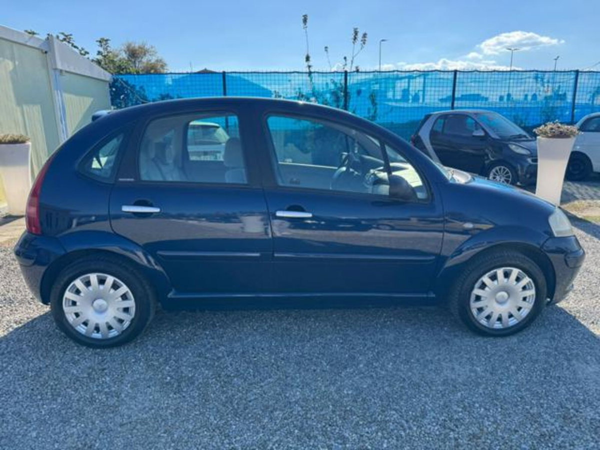 Citroen C3 1.4 HDi 70 Exclusive (4)