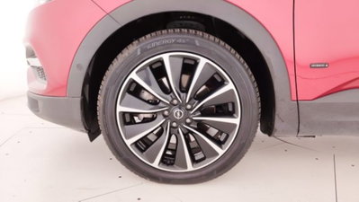 Opel Grandland X 1.6 Hybrid4 Plug-in aut. AWD (16)