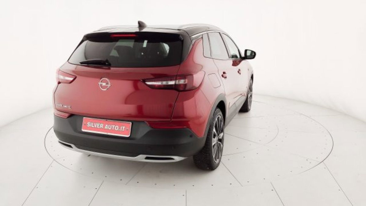 Opel Grandland X 1.6 Hybrid4 Plug-in aut. AWD (17)