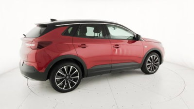 Opel Grandland X 1.6 Hybrid4 Plug-in aut. AWD (19)