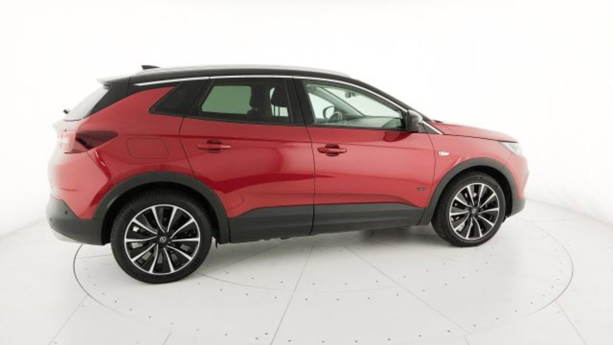 Opel Grandland X 1.6 Hybrid4 Plug-in aut. AWD (20)